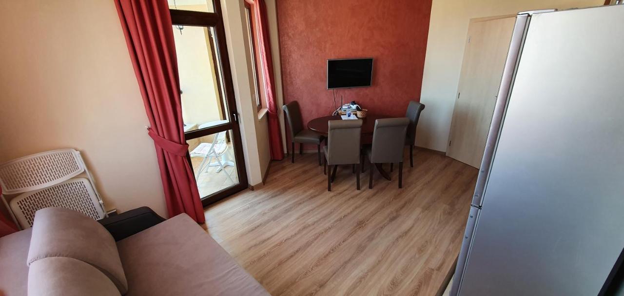 Apartament Vp Emilia Romana Ravda