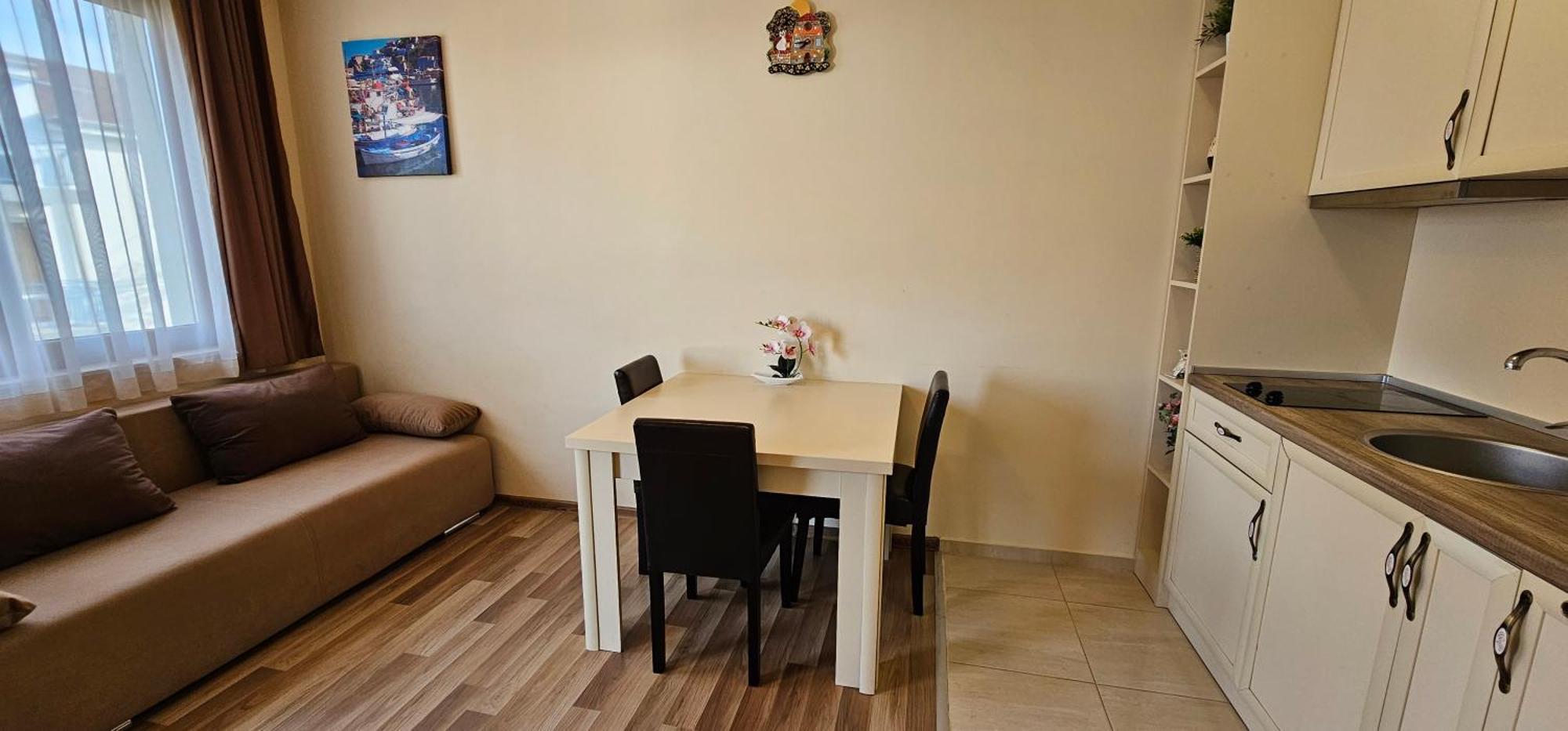 Vp Emilia Romana Apartament Ravda